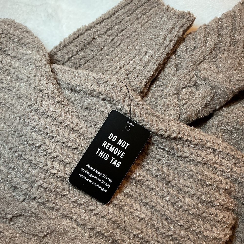 Express Cozy Cable Knit Sweater with cut out shoulders - Picture 6 of 7